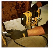 DeWALT DCGG571M1 power grease gun_8