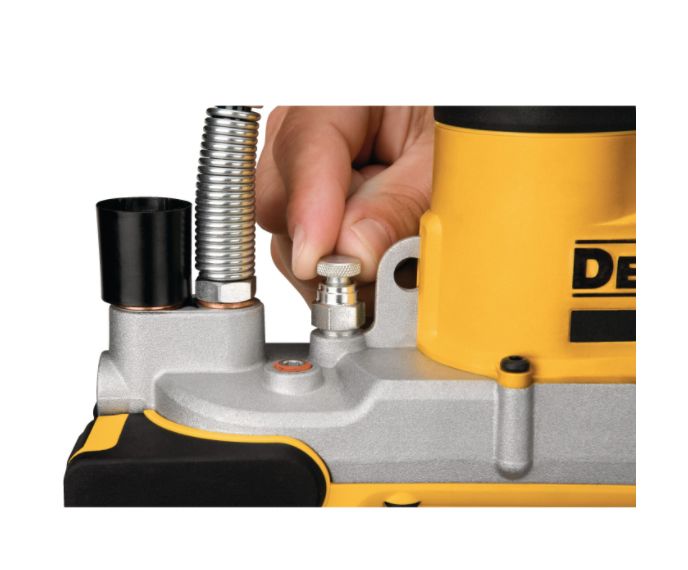 DeWALT DCGG571M1 power grease gun_10