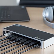 USB-C/USB 3.0 DOCKING STATION/._8