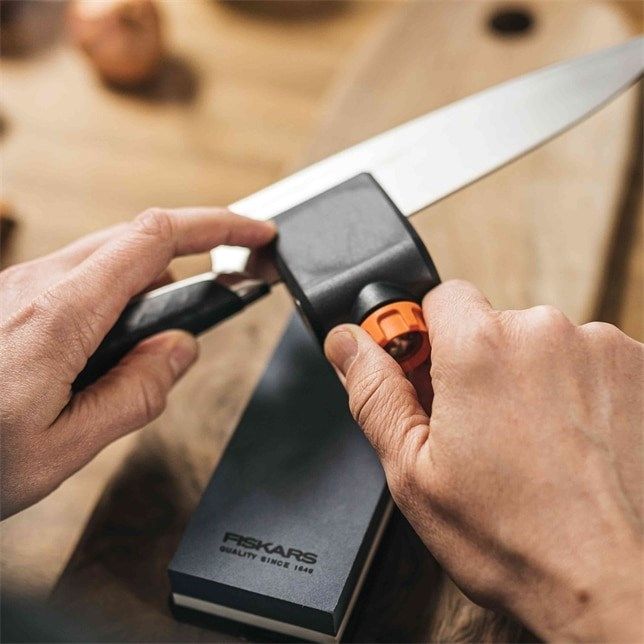 FISKARS PREMIUM SHARPENING SET - WHETSTONE_4