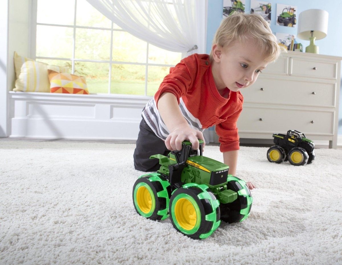 TOMY John Deere tractor Monster so.tires 46434_3