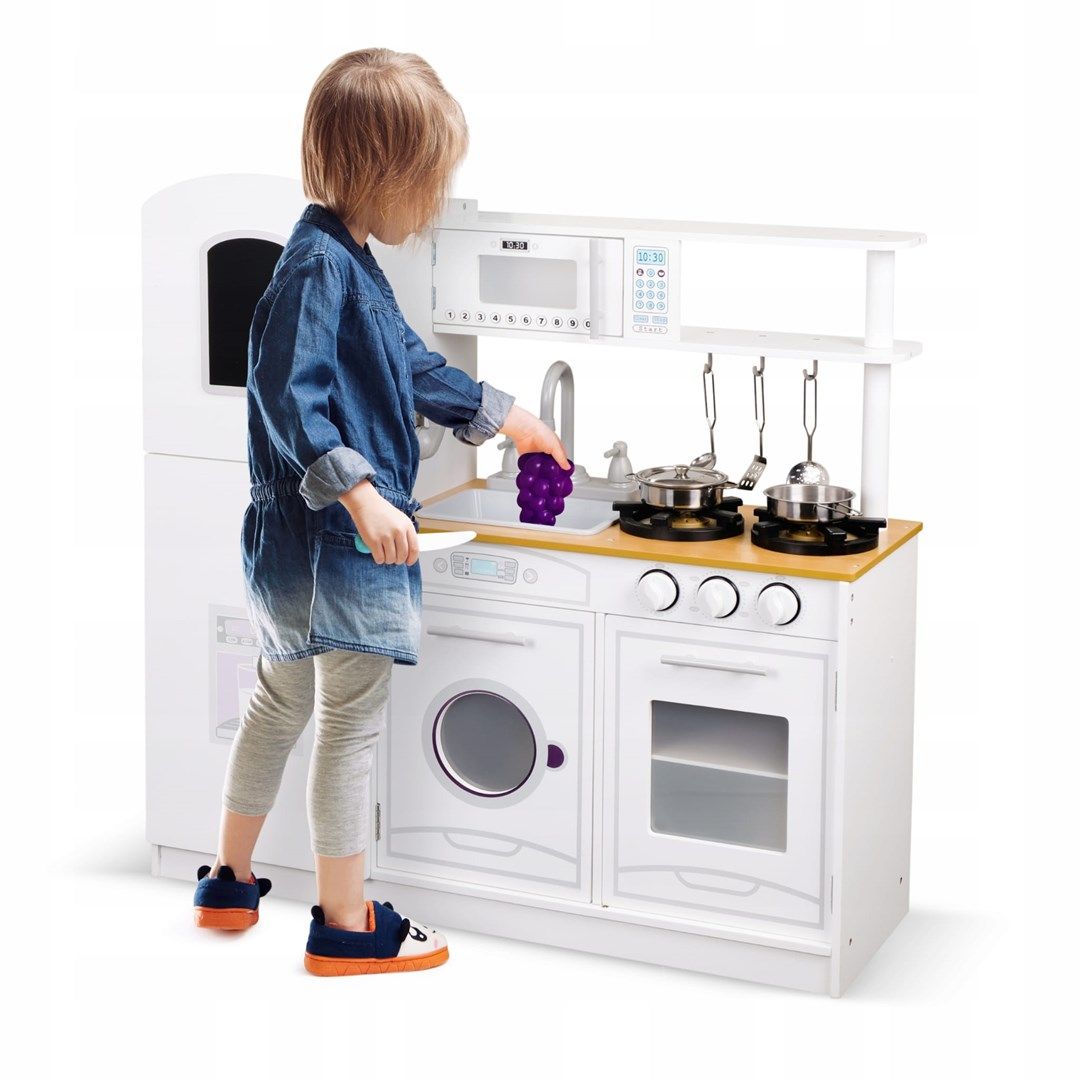 PROMIS Wooden children's kitchen with accessories_3