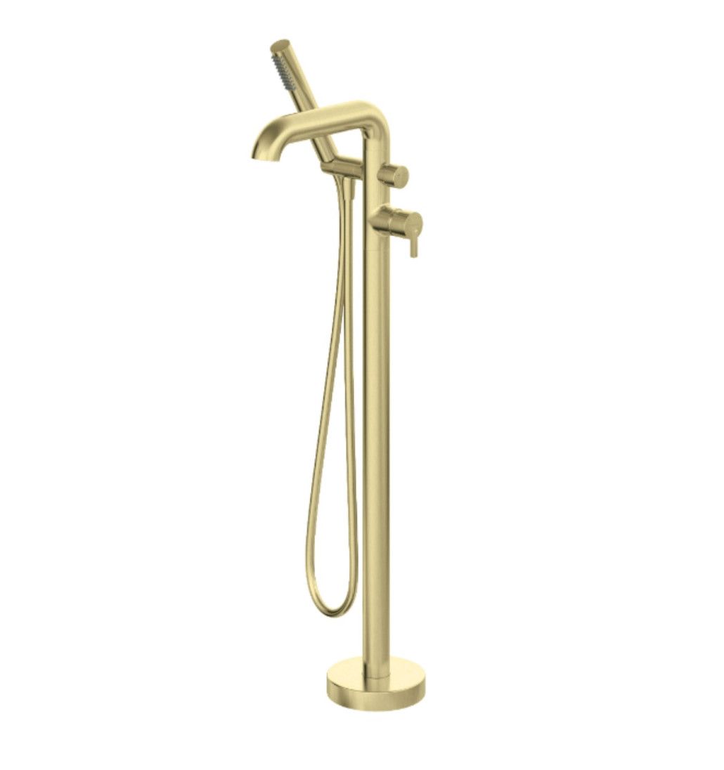 Freestanding bathtub mixer with shower set