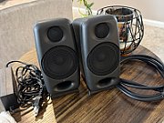 IK Multimedia iLoud Micro Monitor - active monitor